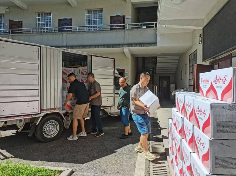 風(fēng)雨同舟，共克時艱