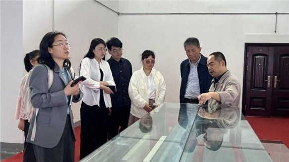 中國電子信息產(chǎn)業(yè)發(fā)展研究院、株洲高新區(qū)領(lǐng)導(dǎo)蒞臨火炬安泰調(diào)研